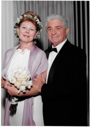 Con su esposa Rebeca Sterental, Matrimonio religioso. 
