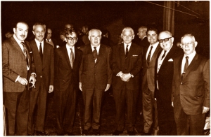 Con José Ludmir y los Directivos de la AMIA y Congreso Judío, entre ellos Don Mark Turkov, 1970.