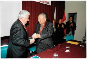 Distinción del Colegio de Ingenieros del Perú, Junio 2003